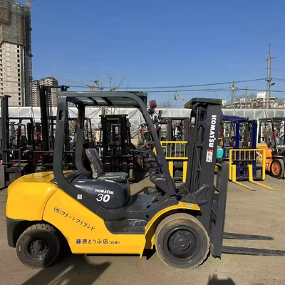 フォークリフト コマツー FD30T-17 3トンの原装 性能良好 フォーク幅1.6M 2012年