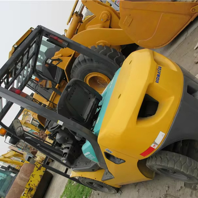 日本製 3トンのコマツーFD30 中古フォークリフト 1.2Mフォーク長 安価