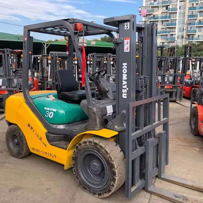 2019年 中古 FD30 ディーゼルコマツーフォークリフト 3.0 トンの容量とディーゼルエンジン
