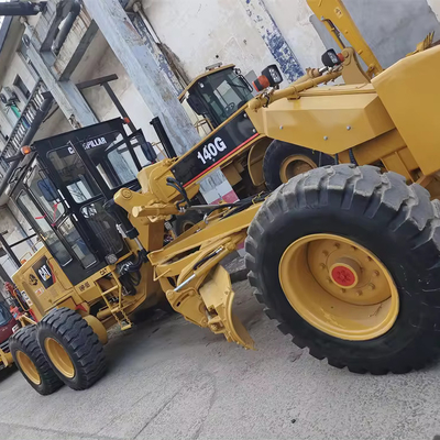 日本原産キャタピラー140Gから 1200 時間の作業時間を持つ CAT 140H モーターグレーダー