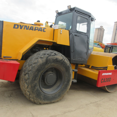 中古の振動コンパクター Dynapac Ca30d 中古ロードローラー