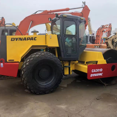 中古のダイナパック CA30D ロードローラー 単式ドラム 0~10km/h 移動速度