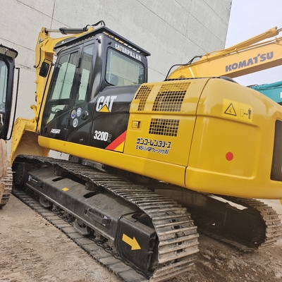 元の部品とCATERPILLARエンジンを備えた良好な状態の CATERPILLAR 320D掘削機