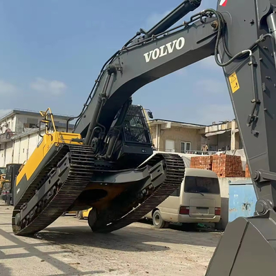 スウェーデンの48トンのボルボEC480D掘削機,VOLVO D13-T4Aエンジンとトラックシューズ