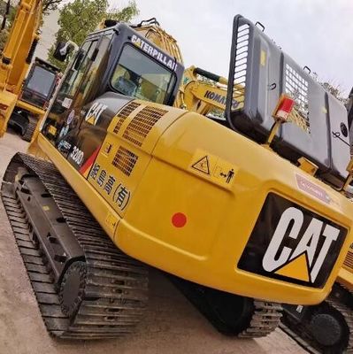 使用済み CAT 320D2 掘削機 2022 モデル 2800 作業時間 20000 KG 機械重量