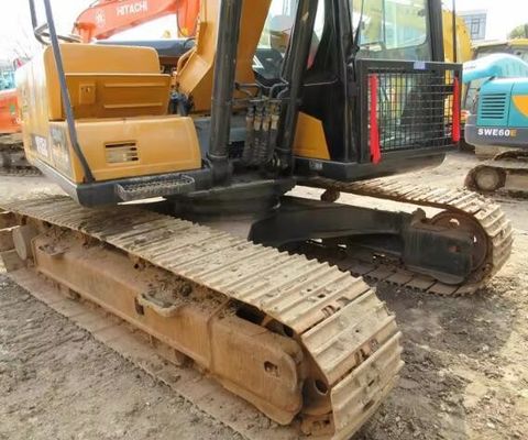 Sany SY135C 中古掘削機 0.7CBM バケット容量と優れた状態