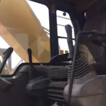 コマツーPC200-7/PC200-8/PC220-6/PC220-7 エンジンを搭載した古製の掘削機