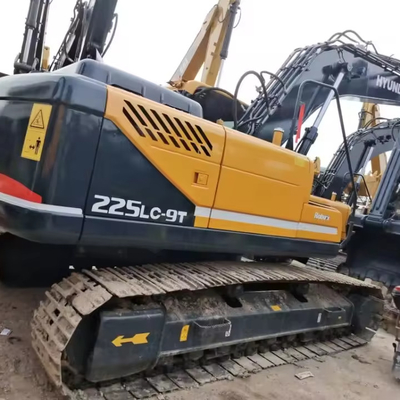 韓国で使用された2016 Hyundai R225LC-7 クローラー掘削機